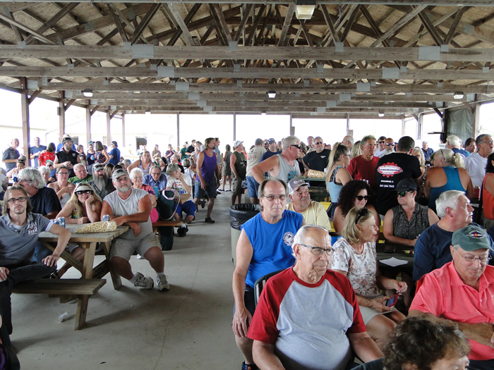 /pictures/CornRoast2019/DSC06815.jpg