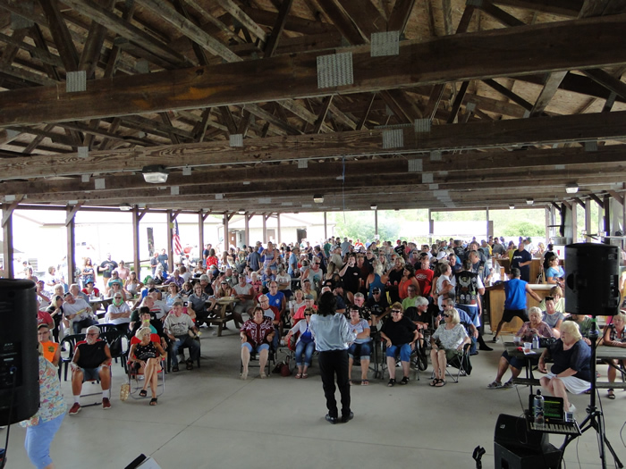 /pictures/CornRoast2019/DSC06818.jpg