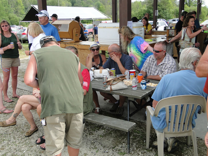 /pictures/CornRoast2019/DSC06827.jpg