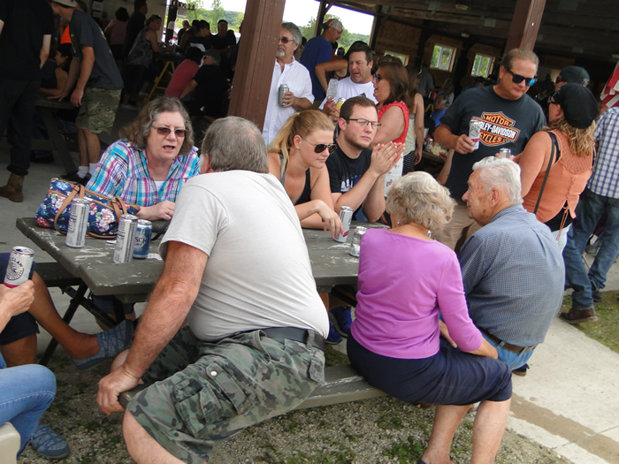 /pictures/CornRoast2019/DSC06828.jpg