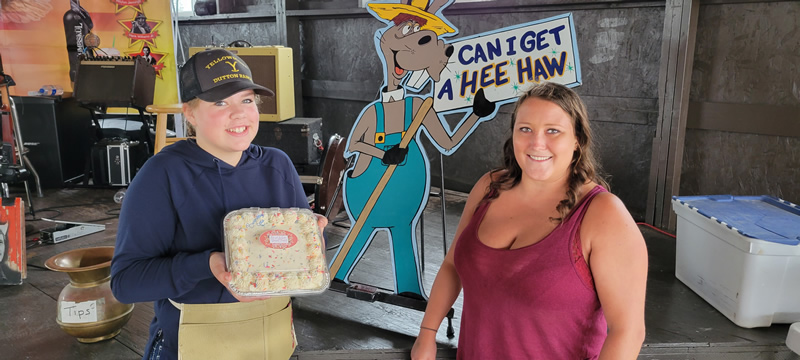 /pictures/CornRoast2022/20220813_160947.jpg