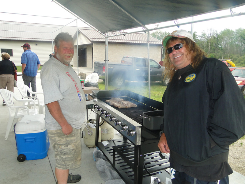 /pictures/CornRoast2022/DSC07230.jpg