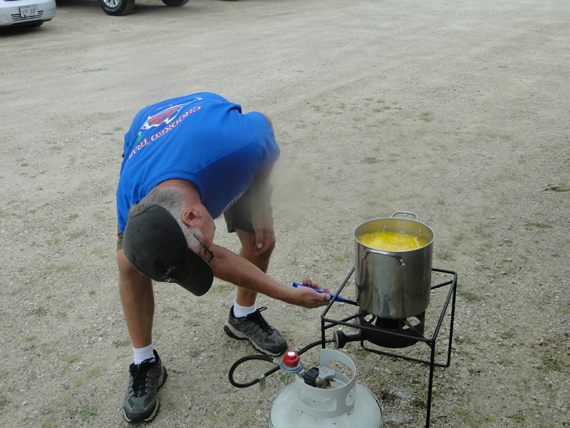 /pictures/CornRoast2022/DSC07245.jpg