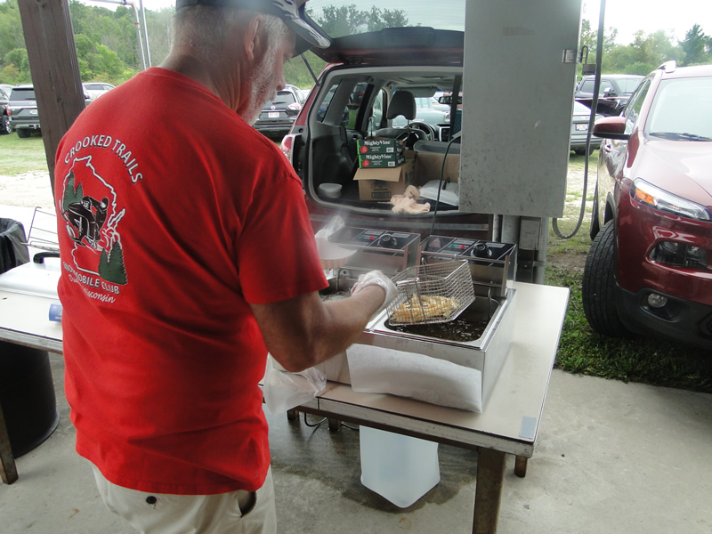 /pictures/CornRoast2022/DSC07281.jpg