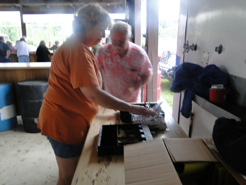 /pictures/CornRoast2022/DSC07284.jpg