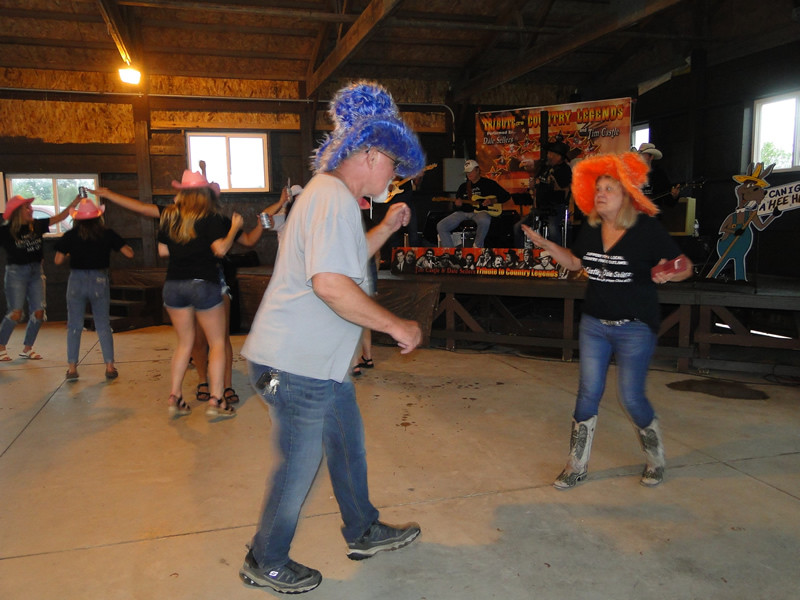 /pictures/CornRoast2022/DSC07358.jpg