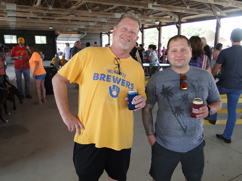 /pictures/CornRoast2023/DSC07477.jpg