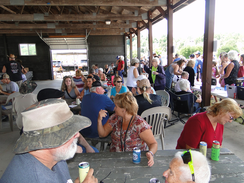 /pictures/CornRoast2023/DSC07481.jpg