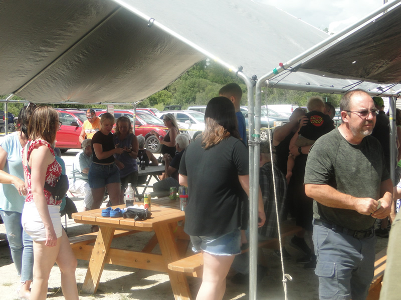 /pictures/CornRoast2023/DSC07514.jpg